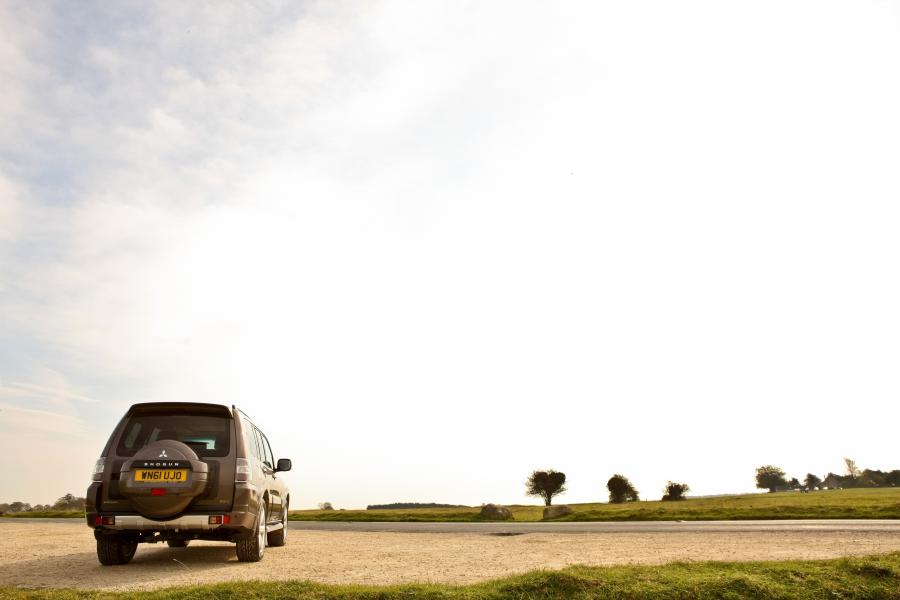  Mitsubishi Shogun 2012 года  (UK) (фото 13 из 17)